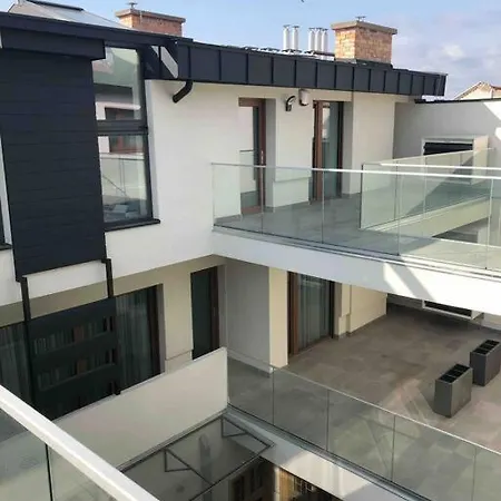 Luxury Cozy 2 Bdr Downtown Apt.5 شقة