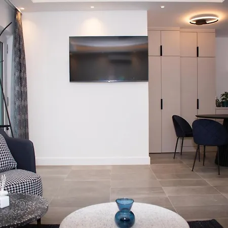 شقة Luxury Cozy 2 Bdr Downtown Apt.5