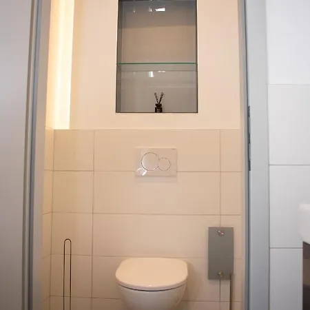 Daire Luxury Cozy 2 Bdr Downtown Apt.5