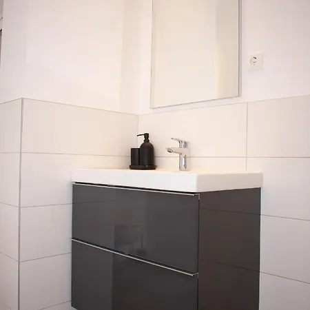 Luxury Cozy 2 Bdr Downtown Apt.5 Daire *