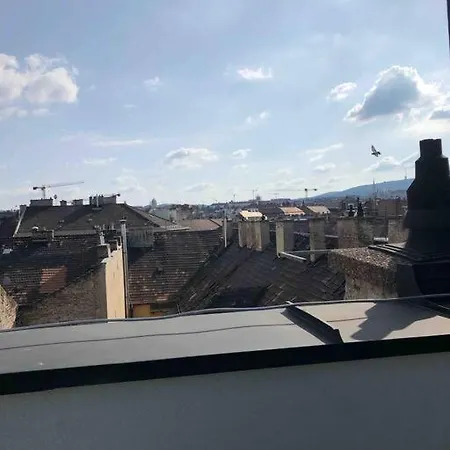 Luxury Cozy 2 Bdr Downtown Apt.5 * Budapest