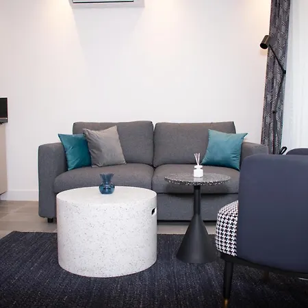 Apartment Luxury Cozy 2 Bdr Downtown Apt.5 *